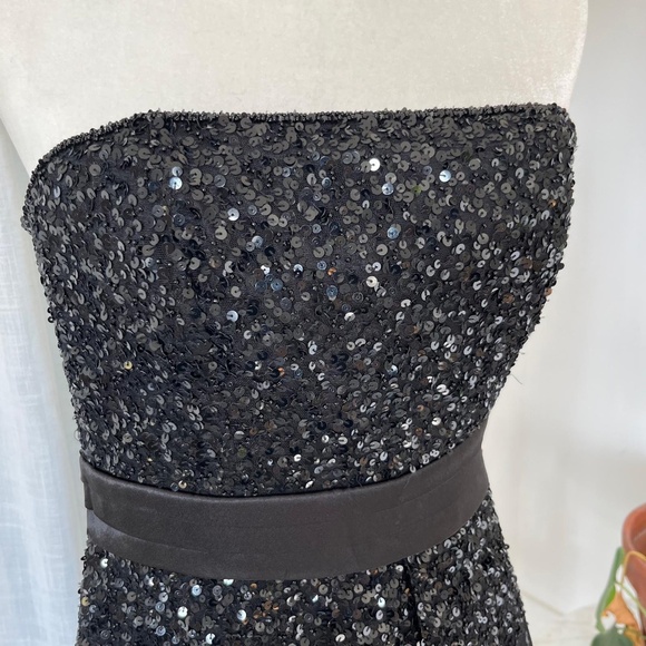 ADRIANNA PAPELL BLACK SEQUIN STRAPLESS COCKTAIL DRESS – P6 - Picture 5 of 8